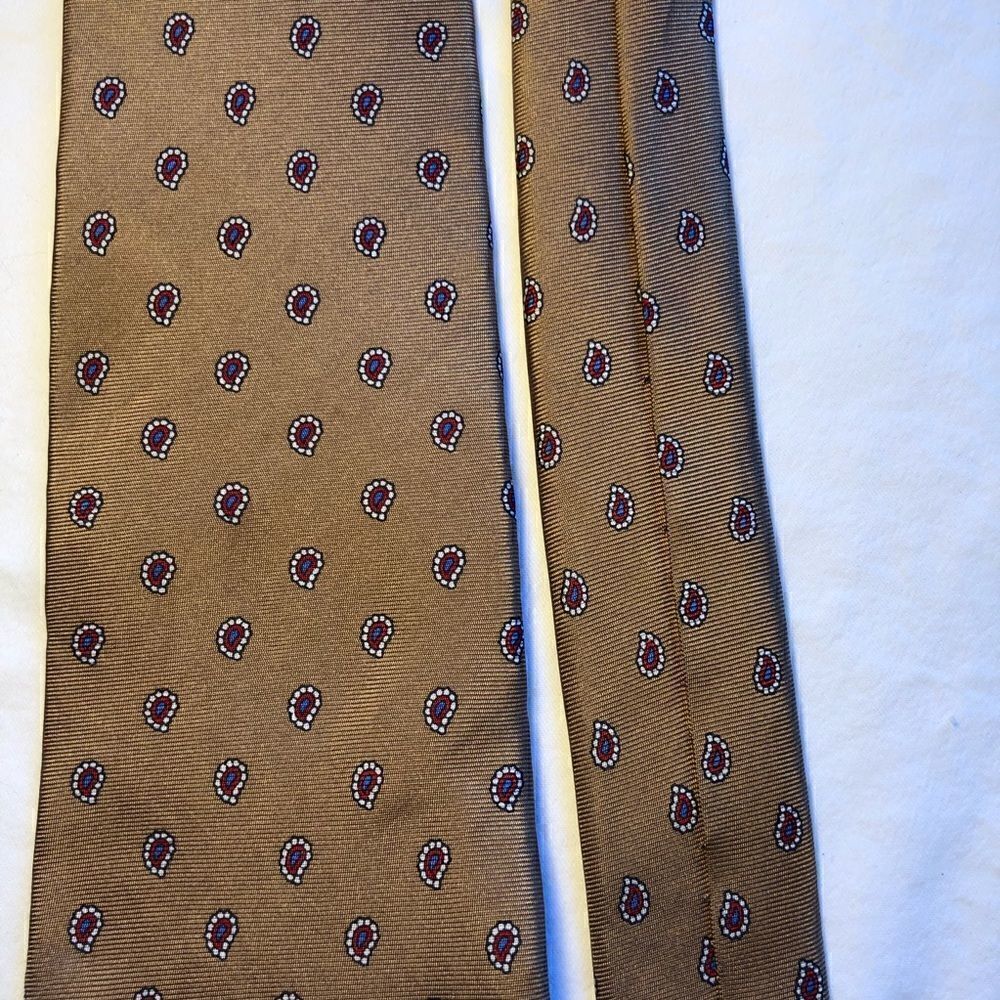 Vintage Oakton Ltd Mens Tie 100% Silk Gold/Red